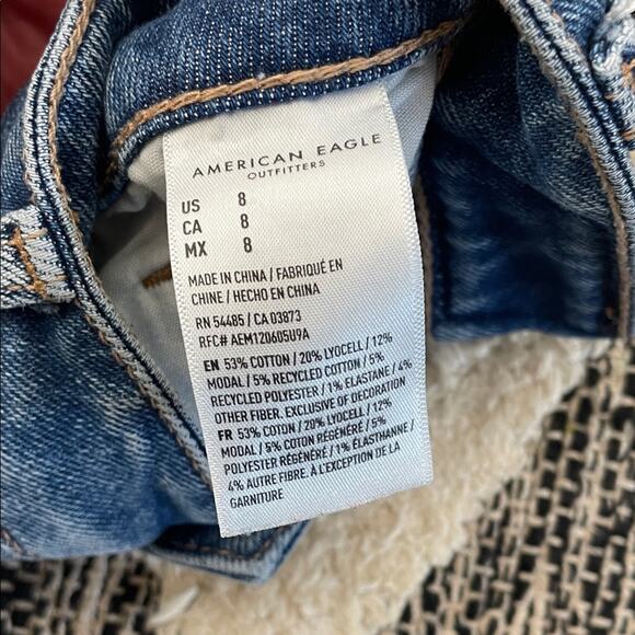 American Eagle Outfitters Ripped Mom Denim Shorts Stretch High Rise Size 8 - Picture 5 of 5